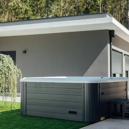 Lady Laura Gasthuis Figueira da Foz